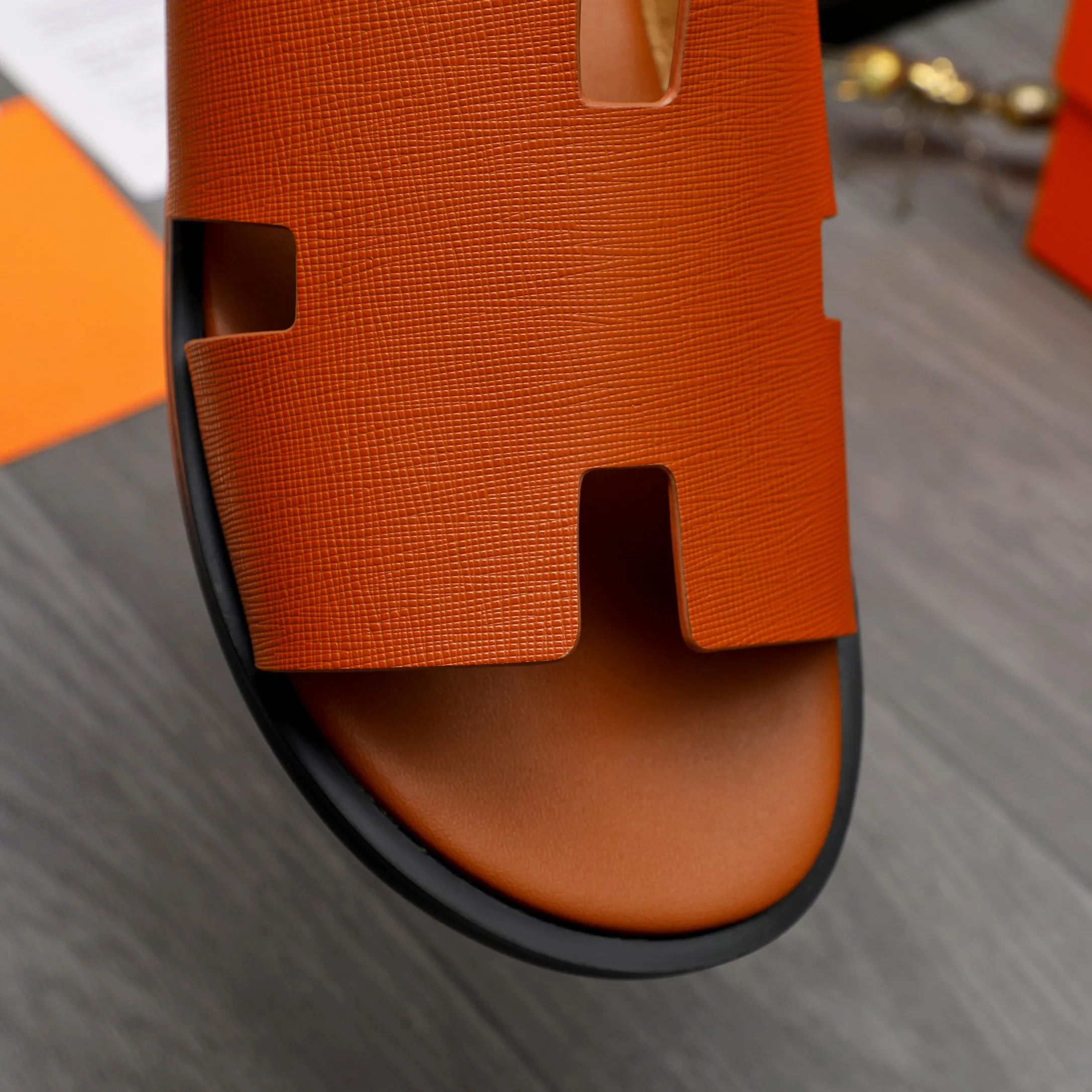 Men's shoes 💰280 Product trademark: Hermes "Hermes" slippers Regular size: 38-46 Product material: vertical grain cowhide upper, microfiber lining, original outsole